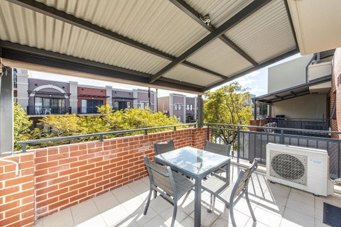 Subiaco Emporium Apartment - Accommodation Tasmania 1