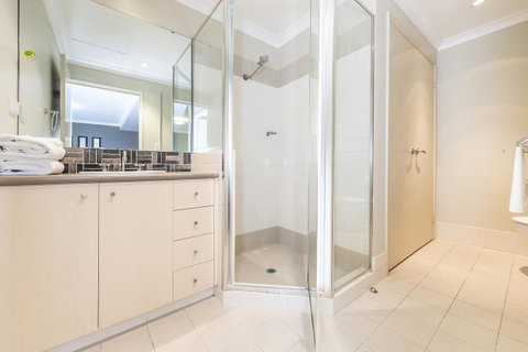 Subiaco Emporium Apartment - Accommodation Tasmania 12