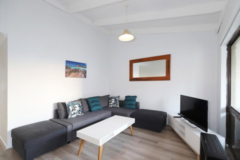 West Beach Lagoon 221 - Stylish Apartment! - Accommodation Tasmania 9