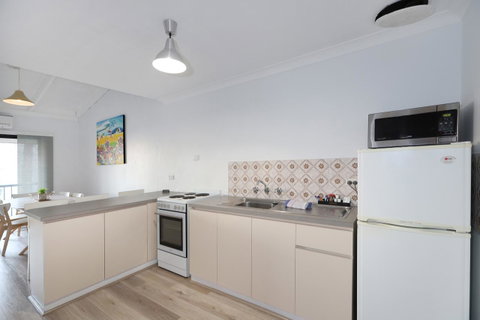 West Beach Lagoon 221 - Stylish Apartment! - Accommodation Tasmania 6