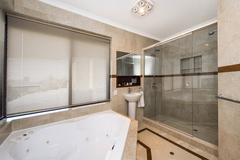 North Beach BnB - Accommodation Tasmania 14