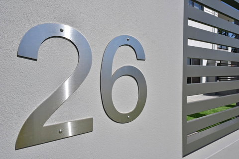 Modern Apartment Redcliffe Near Perth Airport: 0126 - Accommodation Tasmania 23