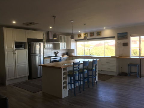 Halls Head Beach House - Accommodation Tasmania 4