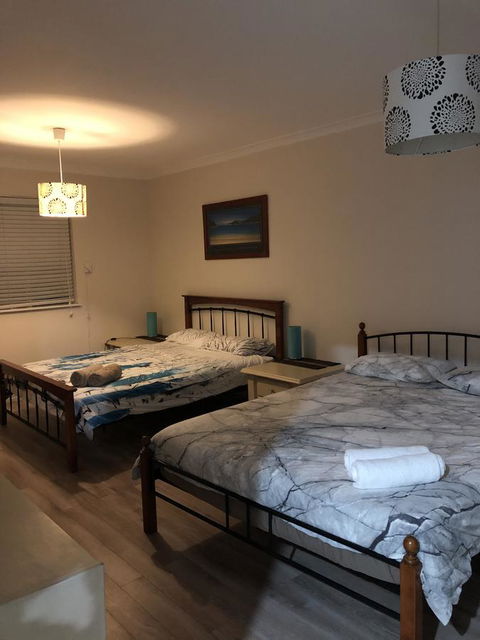 Halls Head Beach House - Accommodation Tasmania 9