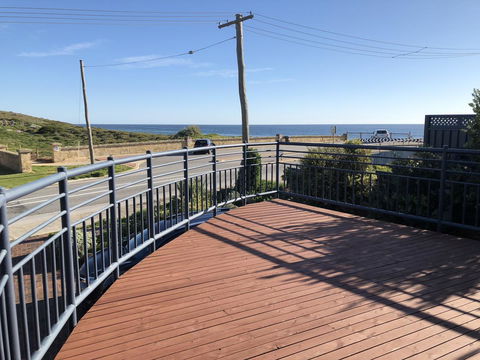 Halls Head Beach House - Accommodation Tasmania 0
