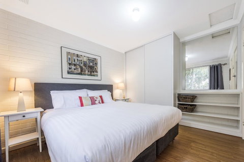 Hensman 10 - Accommodation Tasmania 14