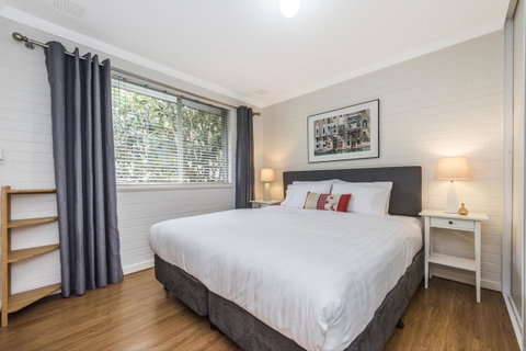 Hensman 10 - Accommodation Tasmania 12