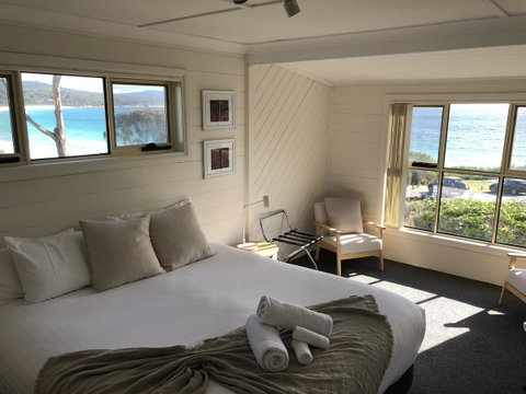 BINALONG BEACH COTTAGE Beachfront At Bay Of Fires Next To Restaurant - Accommodation Tasmania 4