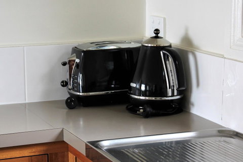BINALONG BEACH COTTAGE Beachfront At Bay Of Fires Next To Restaurant - Accommodation Tasmania 13