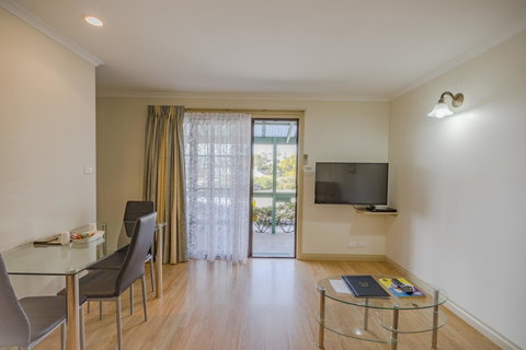 Queechy Motel - Accommodation Tasmania 21