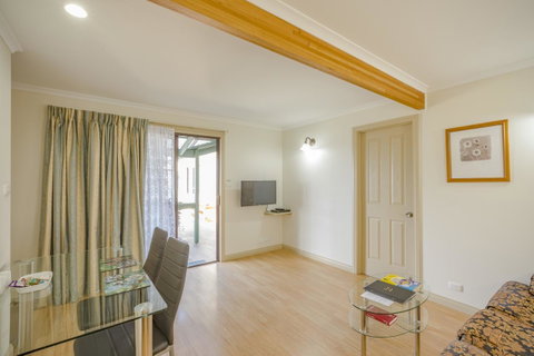 Queechy Motel - Accommodation Tasmania 26