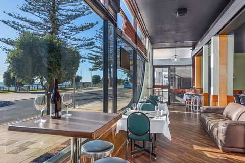 Beachfront Voyager Motor Inn - Accommodation Tasmania 4