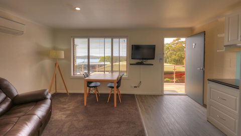 Sweetwater Villas - Accommodation Tasmania 5