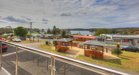 Sweetwater Villas - Accommodation Tasmania 0