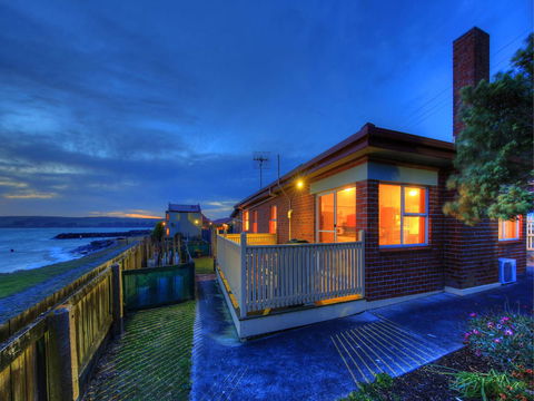 Stanley Village Waterfront Accommodation - Accommodation Tasmania 16