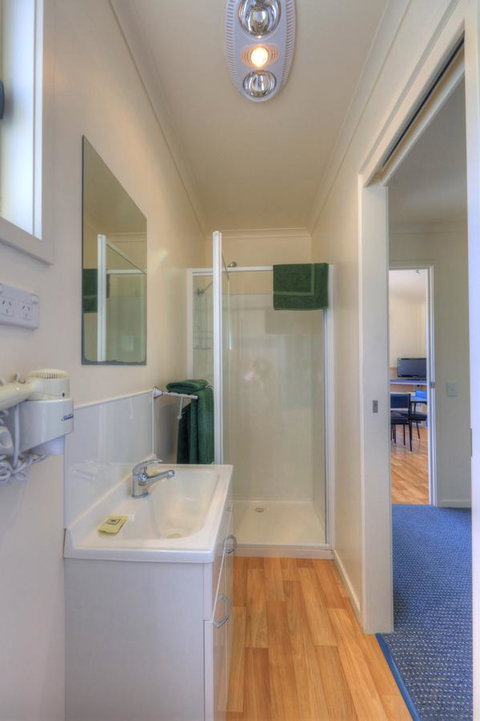 Bicheno Cabin Park - Accommodation Tasmania 21