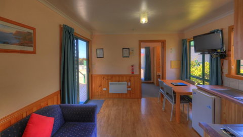 Bicheno Cabin Park - Accommodation Tasmania 5