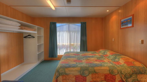 Bicheno Cabin Park - Accommodation Tasmania 12