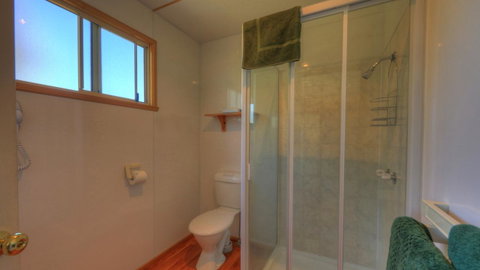 Bicheno Cabin Park - Accommodation Tasmania 38
