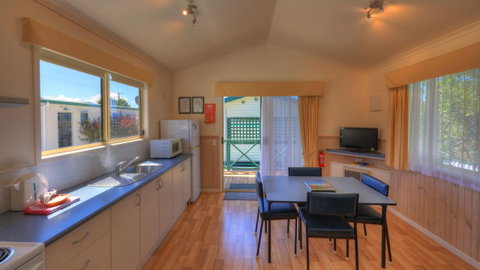 Bicheno Cabin Park - Accommodation Tasmania 17