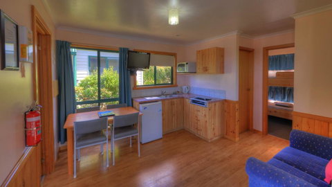 Bicheno Cabin Park - Accommodation Tasmania 36
