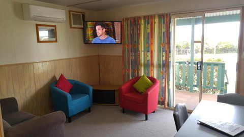 Bicheno Cabin Park - Accommodation Tasmania 8