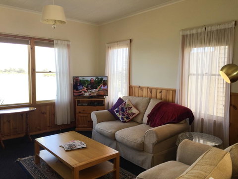 Stanley Hotel & Apartments - Accommodation Tasmania 22