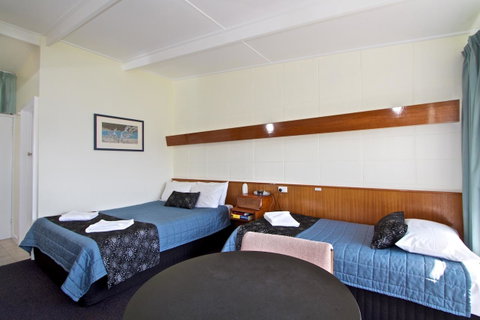 Riverfront Motel & Villas - Accommodation Tasmania 38