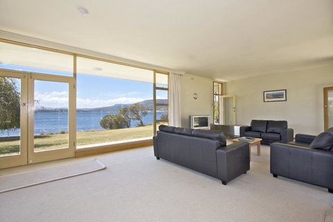 Riverfront Motel & Villas - Accommodation Tasmania 26