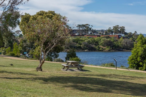 Riverfront Motel & Villas - Accommodation Tasmania 35