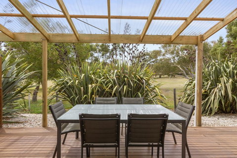 170 Hazards View Drive - Unit 2 - Accommodation Tasmania 11