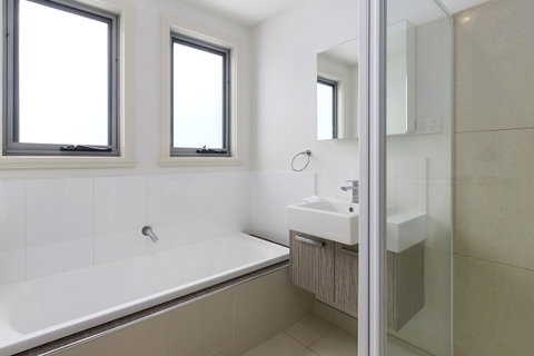 170 Hazards View Drive - Unit 2 - Accommodation Tasmania 10