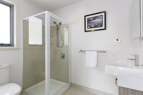 170 Hazards View Drive - Unit 2 - Accommodation Tasmania 9