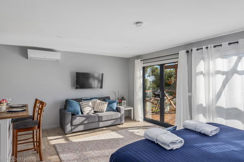Harrison Grove - Accommodation Tasmania 6