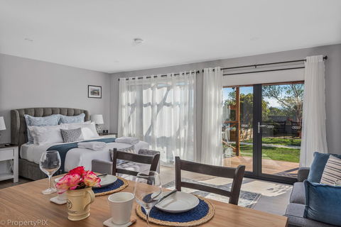 Harrison Grove - Accommodation Tasmania 11