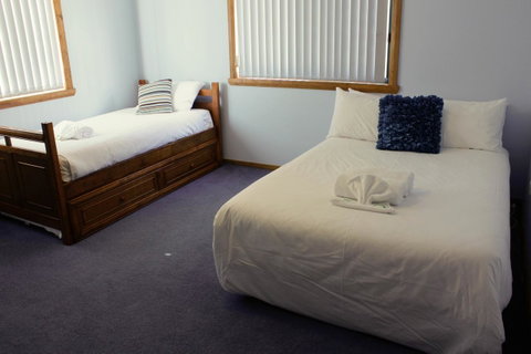 Mermaids Of Bicheno - Accommodation Tasmania 8