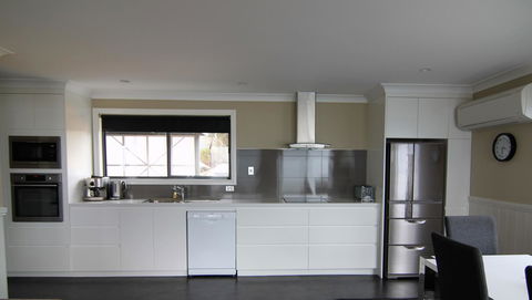 SEA EAGLE COTTAGE Amazing Views Of Bay Of Fires - Accommodation Tasmania 7