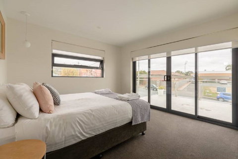 Kangaroo Bay Apartments - Accommodation Tasmania 28