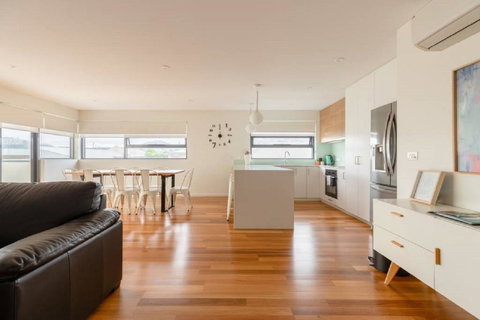 Kangaroo Bay Apartments - Accommodation Tasmania 22