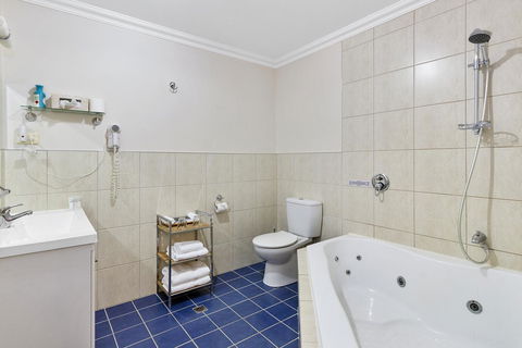 Oyster Cove Chalet - Accommodation Tasmania 12