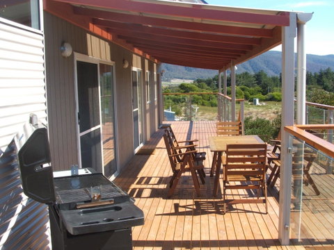 Seymour Waves - Accommodation Tasmania 3