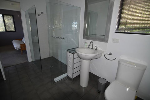 Studioat10 - Accommodation Tasmania 13