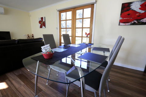 Riverwalk B&B - Accommodation Tasmania 11