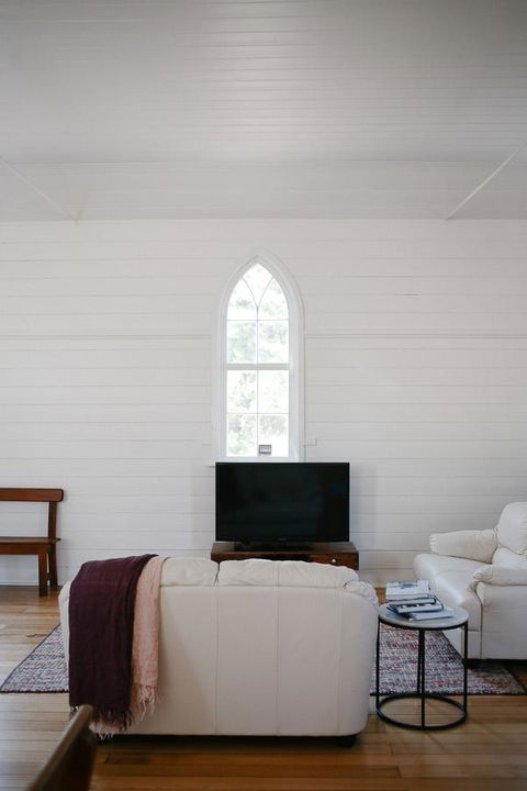 Old White Church Bed & Breakfast - Accommodation Tasmania 8