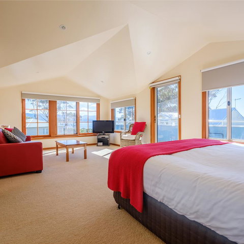 Cod Rock Point - Accommodation Tasmania 11