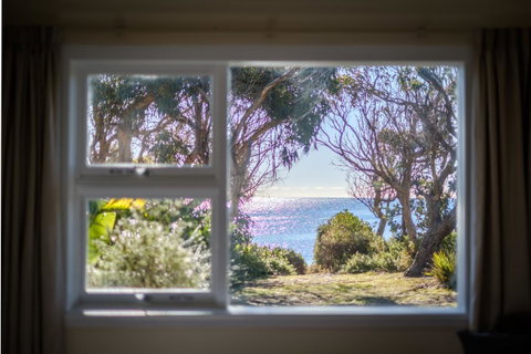 Cod Rock Point - Accommodation Tasmania 3