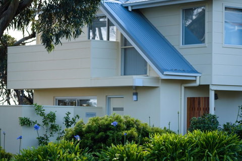 Cod Rock Point - Accommodation Tasmania 1