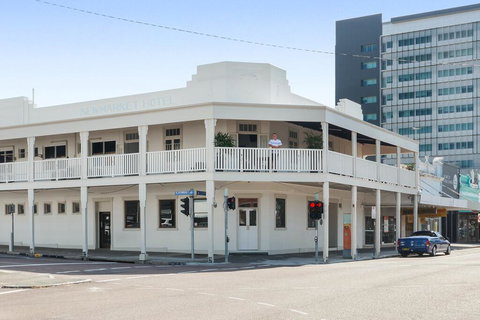 Newmarket Hotel - Accommodation Tasmania 2