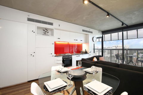 NGV Art Centre Retreat - StayCentral - Accommodation Tasmania 1