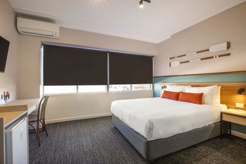 Nightcap At Ocean Beach Hotel - Accommodation Tasmania 0